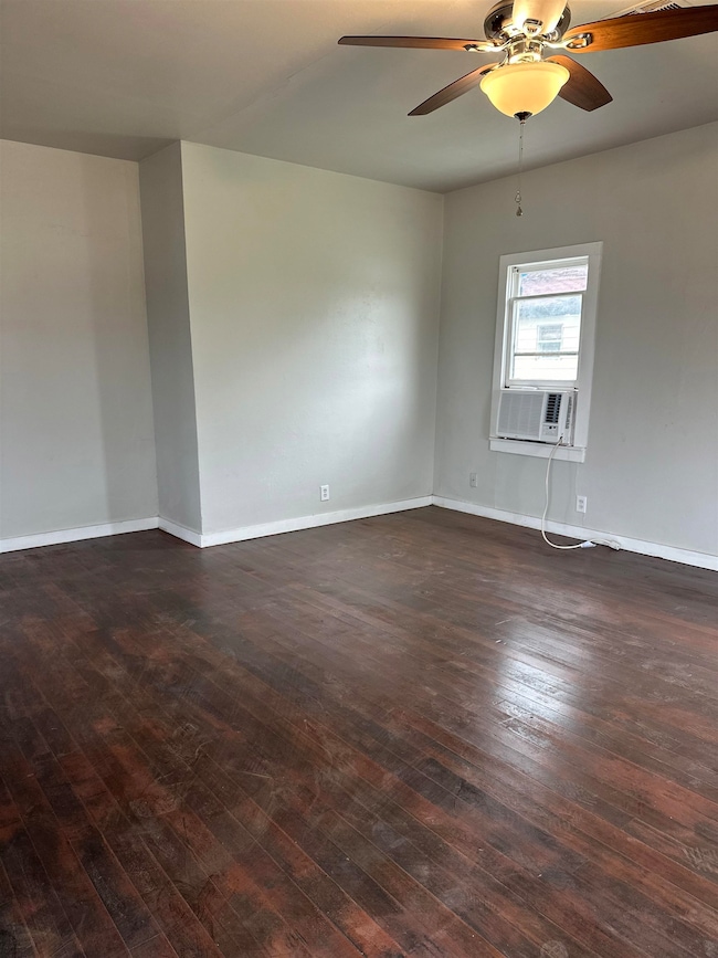 602 N Montgomery Ave, Watonga, OK 73772 - photo 4