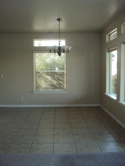 Dining Area/Breakfast Nook