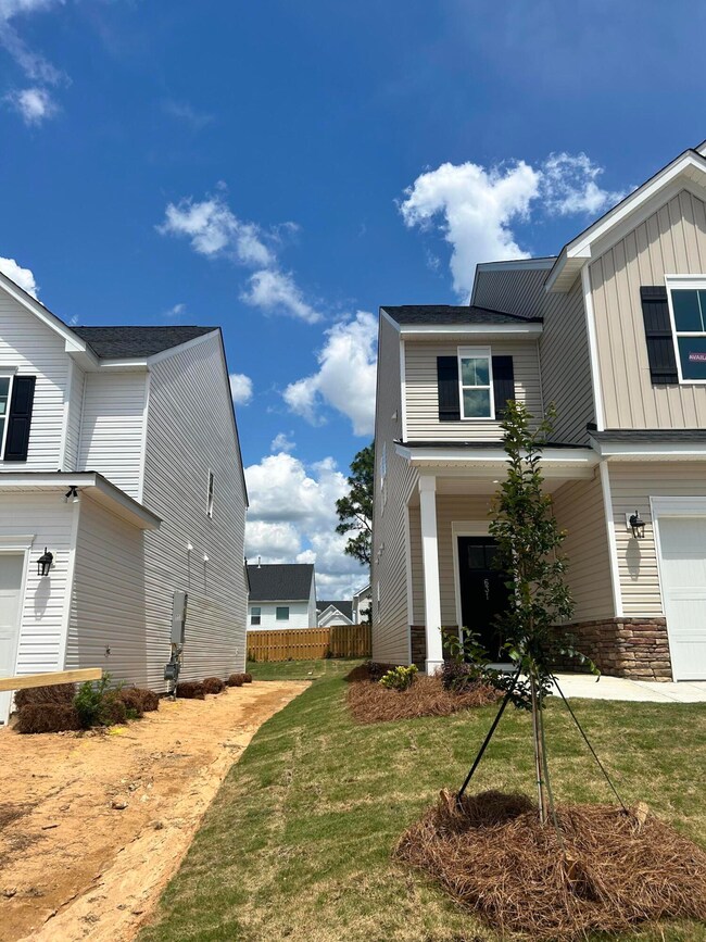 631 Count Fleet Ct unit E21, Graniteville, SC 29829 - photo 2