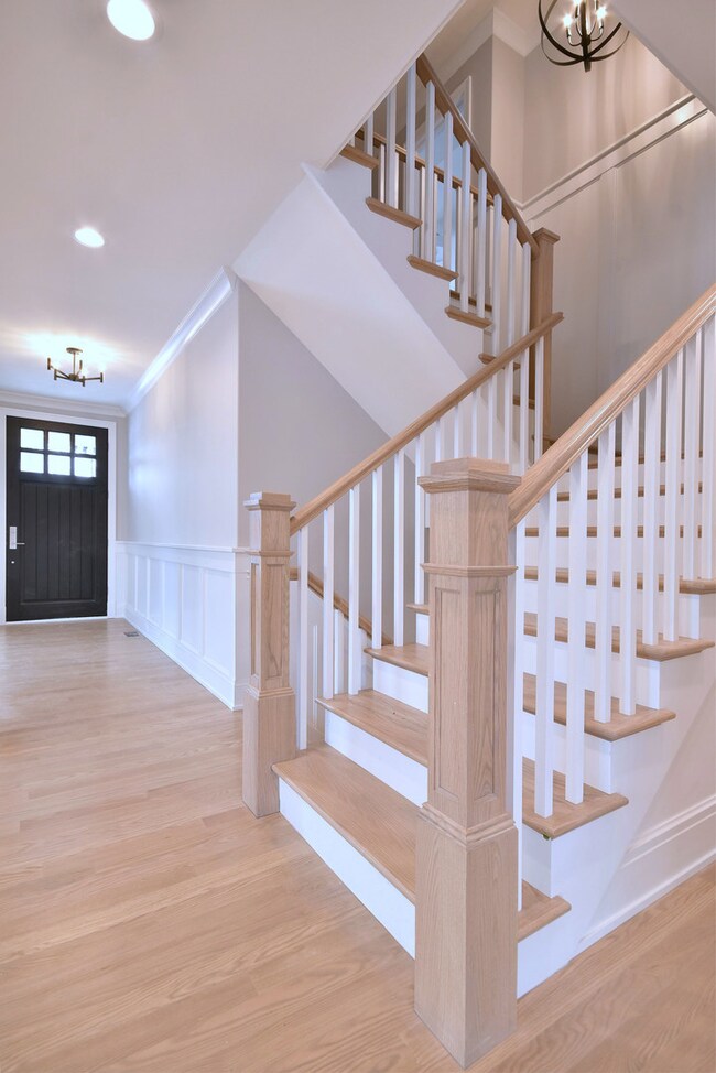 941 S Fairfield Ave, Elmhurst, IL 60126 - photo 6