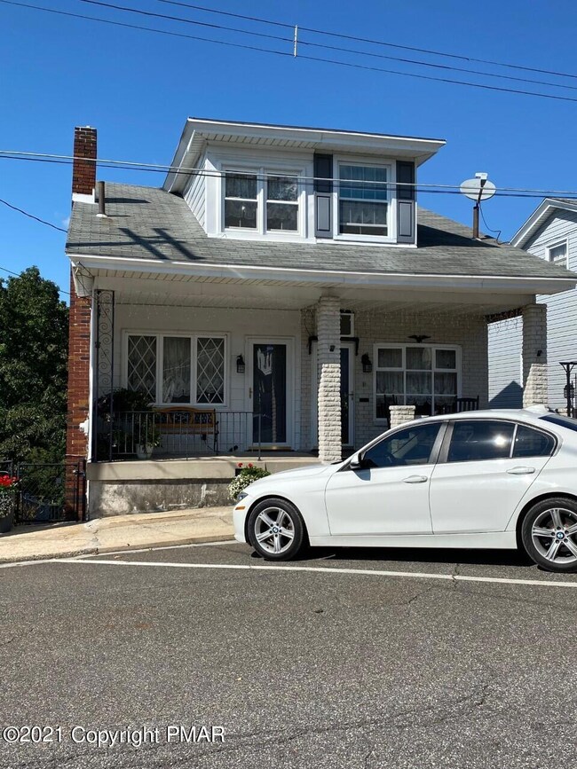 435 E Ridge St, Lansford, PA 18232 - photo 2