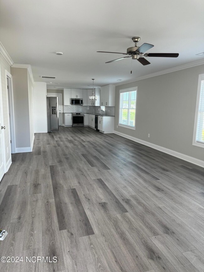 828 Sarah Rebecca Dr unit B, Greenville, NC 27834 - photo 3