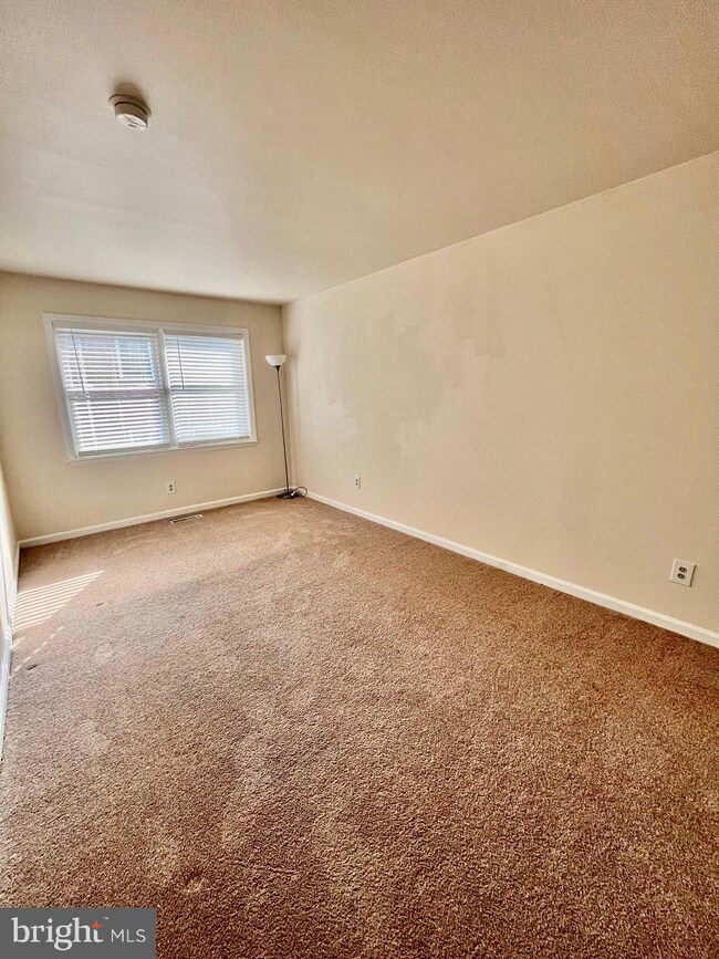 9683 Hagel Cir unit B, Lorton, VA 22079 - photo 7