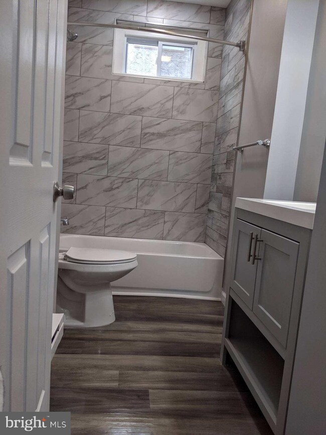 1526 N 18th St unit 1R, Philadelphia, PA 19121 - photo 7