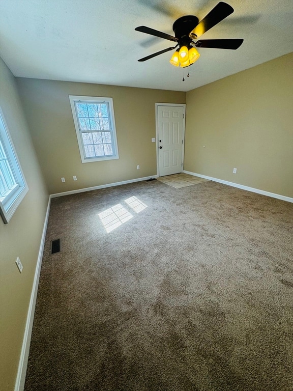 131 Moxon St unit R, Springfield, MA 01151 - photo 4