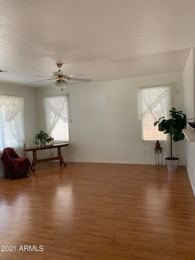 40E4095E-5400-41E0-9E8A-FD388A701EBA