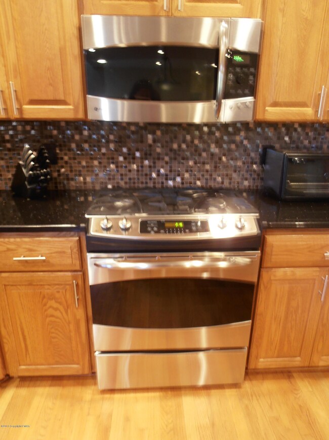 207 Trilland Terrace, East Stroudsburg, PA 18301 - photo 4