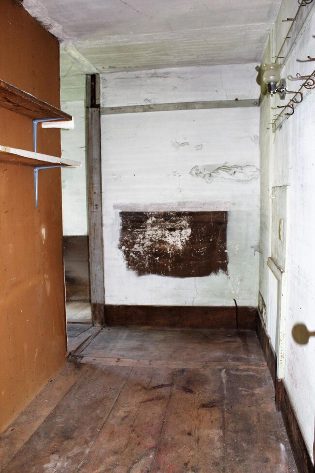 5 Large Pantry