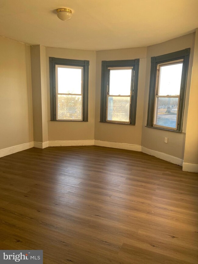 3004 Edmondson Ave unit 2, Baltimore, MD 21223 - photo 2