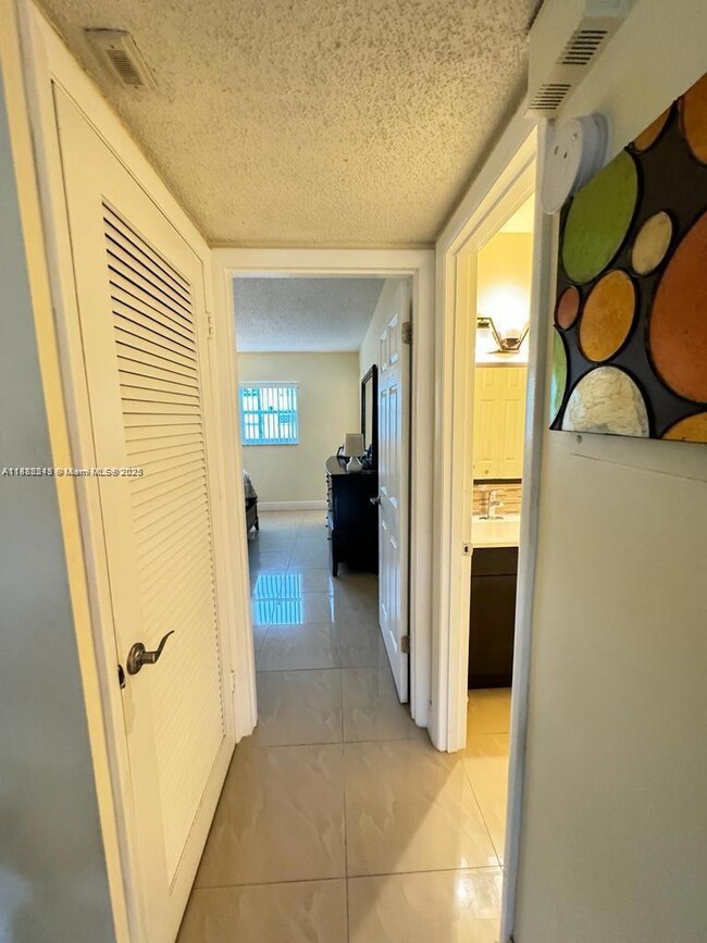 5300 Washington St unit I208, Hollywood, FL 33021 - photo 7