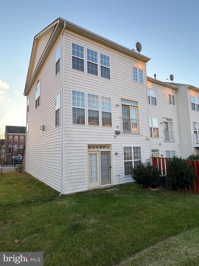 2760 Wakewater Way, Woodbridge, VA 22191 - photo 2