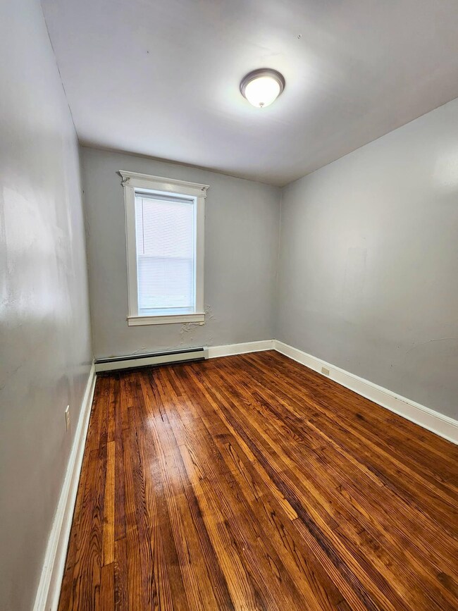 335 Princeton Ave unit 2, Jersey City, NJ 07305 - photo 6