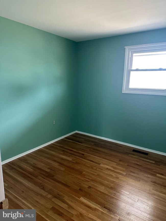 341 Park Hall S, Laurel, MD 20724 - photo 4