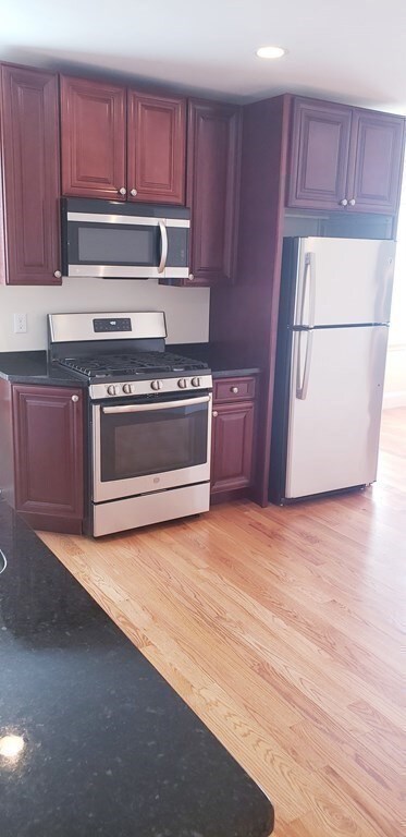 11 Fenwick St unit 2, Somerville, MA 02145 - photo 6