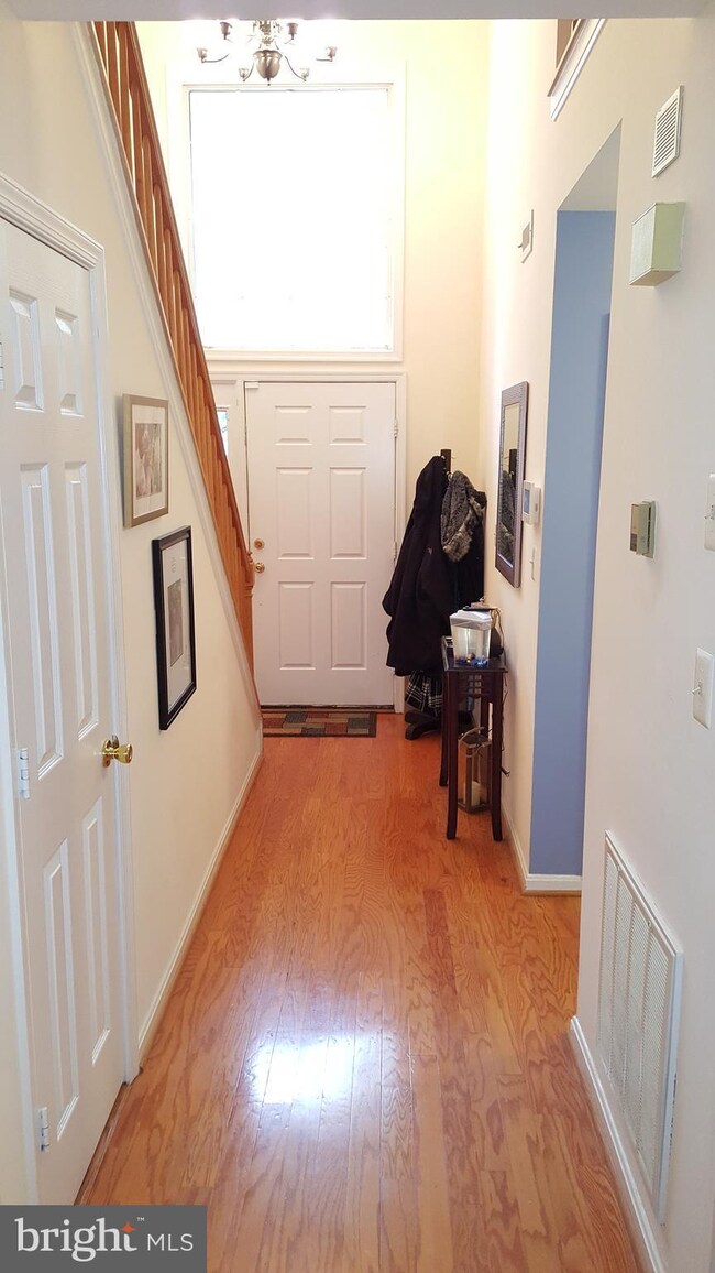 19952 Gateshead Cir, Germantown, MD 20876 - photo 3