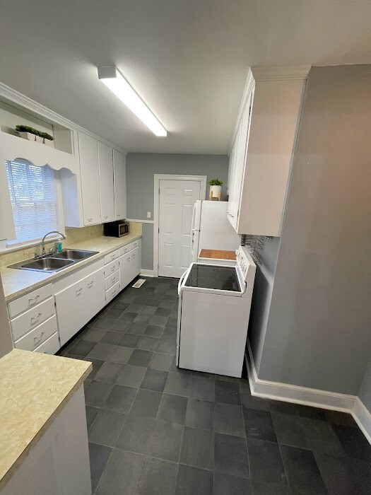 1311 W 4th Ave, Albany, GA 31707 - photo 6