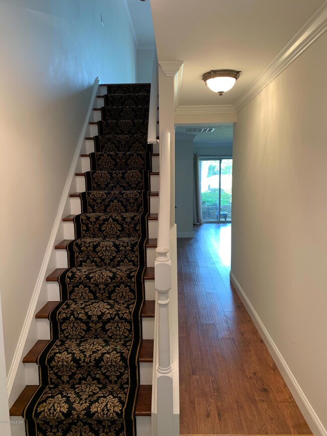 213 River Road Extension unit 3, Cos Cob, CT 06807 - photo 3