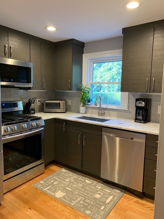 2 Newcroft Cir unit 1, Mattapan, MA 02126 - photo 2