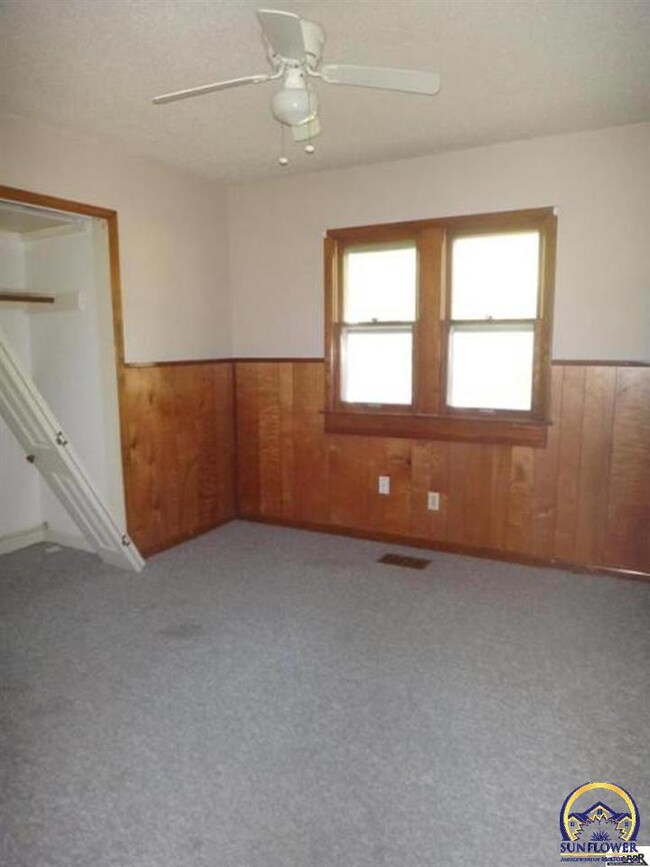 3636 SW Clare Ave, Topeka, KS 66611 - photo 5