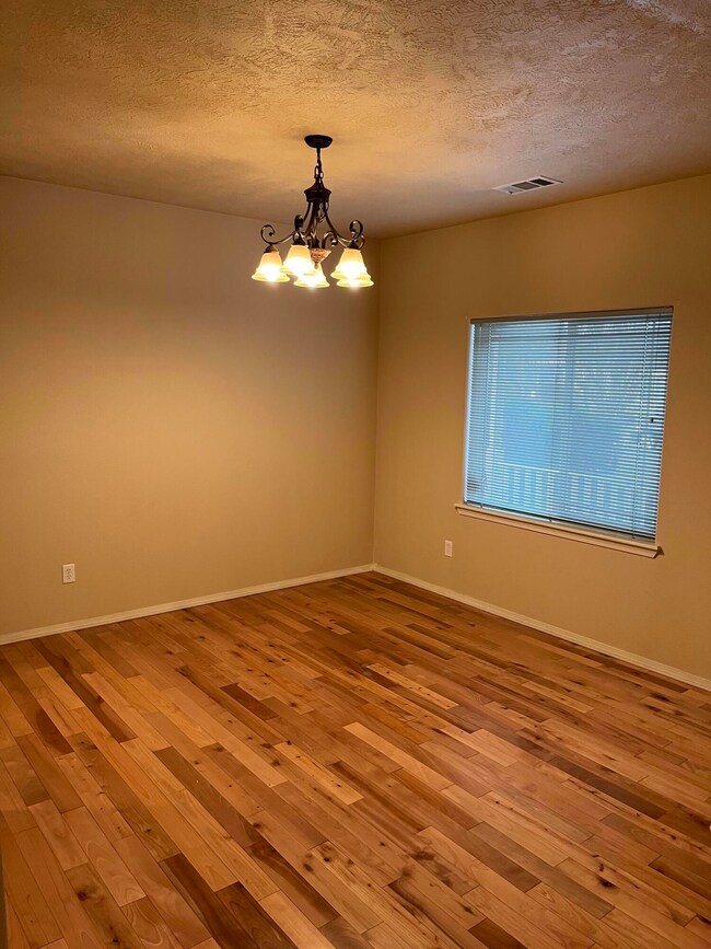 Dining room from entry