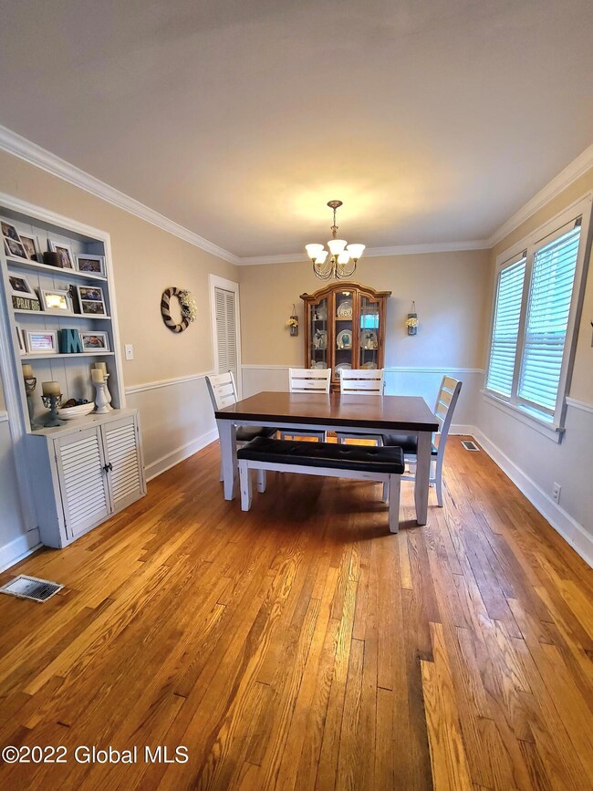 115 Pershing Dr, Schenectady, NY 12302 - photo 3