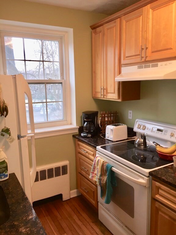 23 Englewood Ave unit 3, Brookline, MA 02445 - photo 4