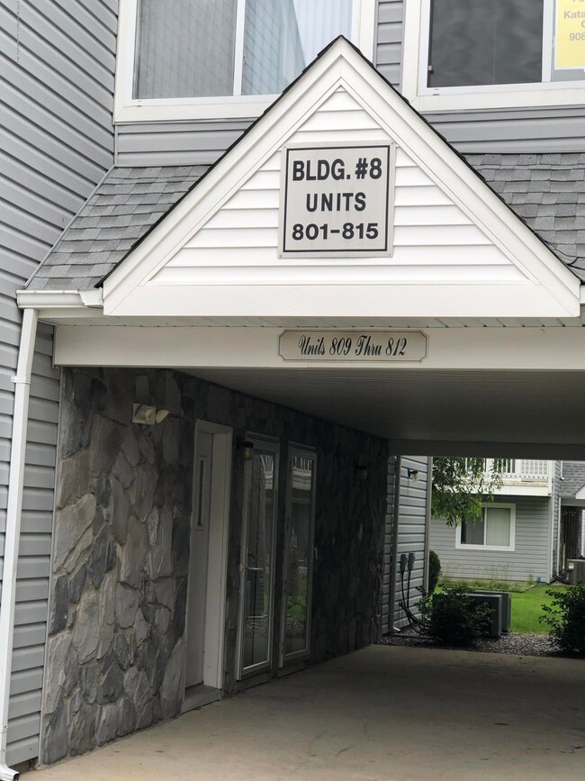812 Schley Ave unit 12, Toms River, NJ 08755 - photo 4