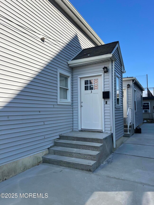 137 Witmer Place unit 3, Long Branch, NJ 07740 - photo 2