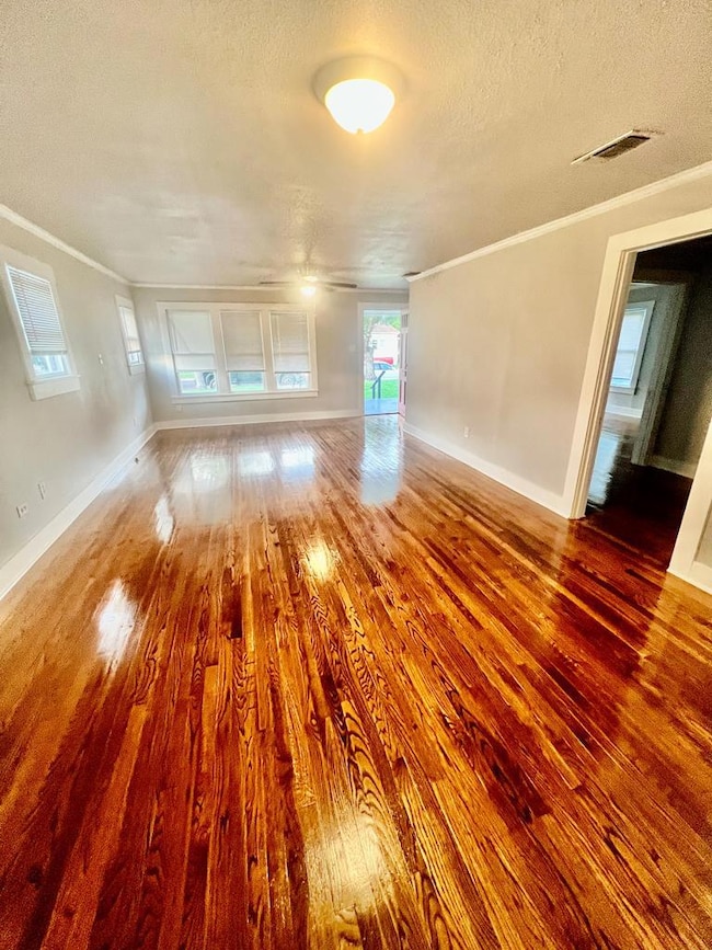 121 N Madison St, San Angelo, TX 76901 - photo 3