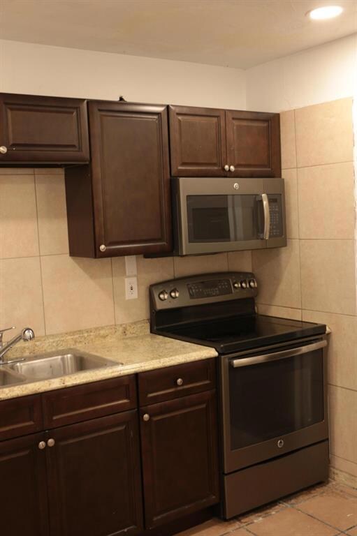 4500 Pinewood Ave unit 4504, West Palm Beach, FL 33407 - photo 7