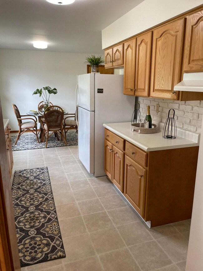 230 Marshall Rd, Circleville, OH 43113 - photo 3