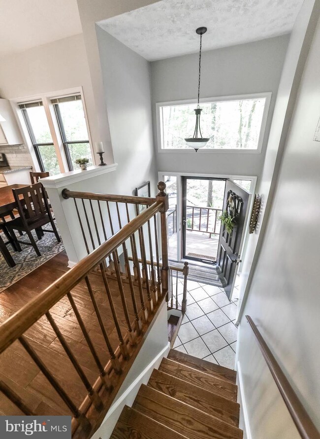 23227 Holly Hill Ln, California, MD 20619 - photo 3