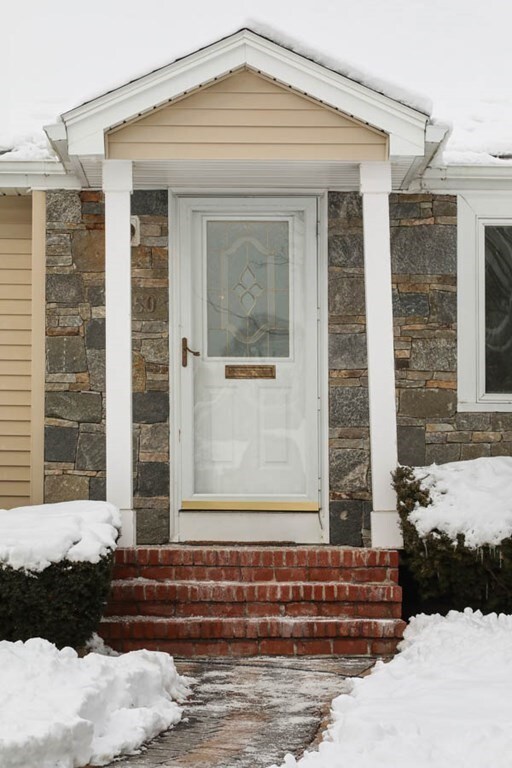 50 Cedar St, Marblehead, MA 01945 - photo 2