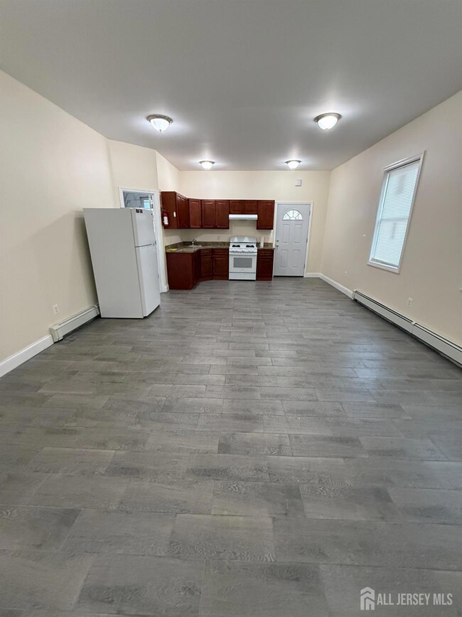 147 S Pine Ave unit A, South Amboy, NJ 08879 - photo 4