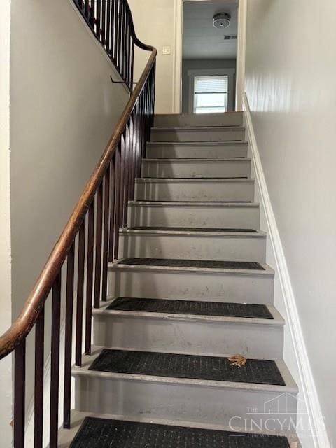 7601 Hamilton Ave, Cincinnati, OH 45231 - photo 2