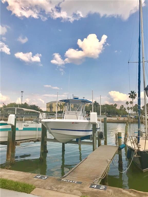 Boat slip