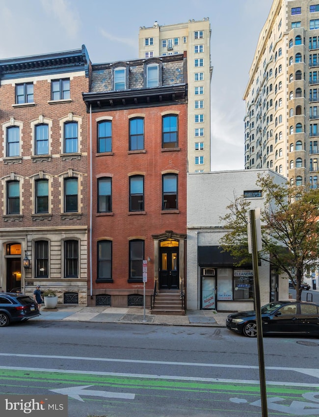 1903 Spruce St unit 3E, Philadelphia, PA 19103 - photo 3