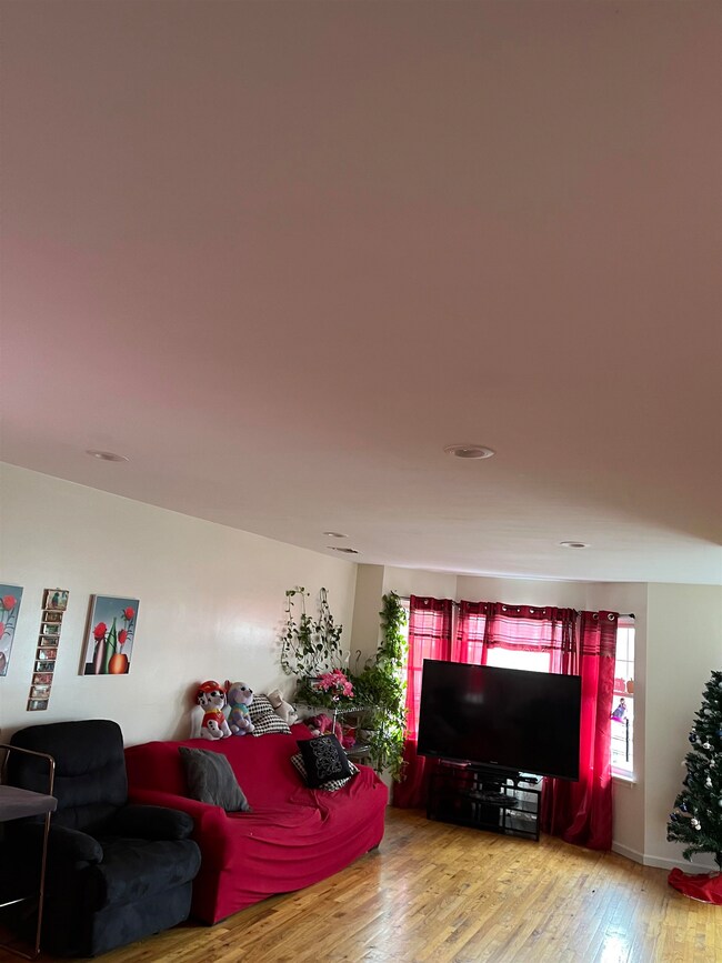 501 Ocean Ave, Jersey City, NJ 07305 - photo 6