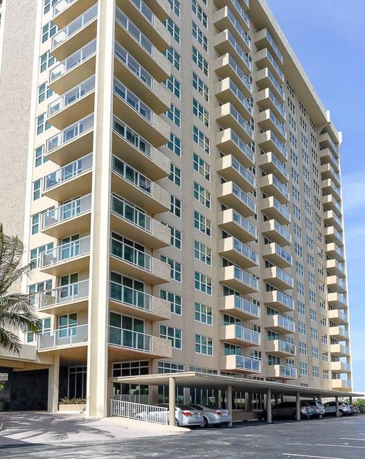 AQUARIUS EXTERIOR