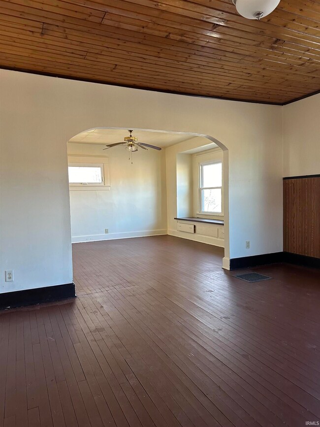 201 E Memorial Dr, Muncie, IN 47302 - photo 3