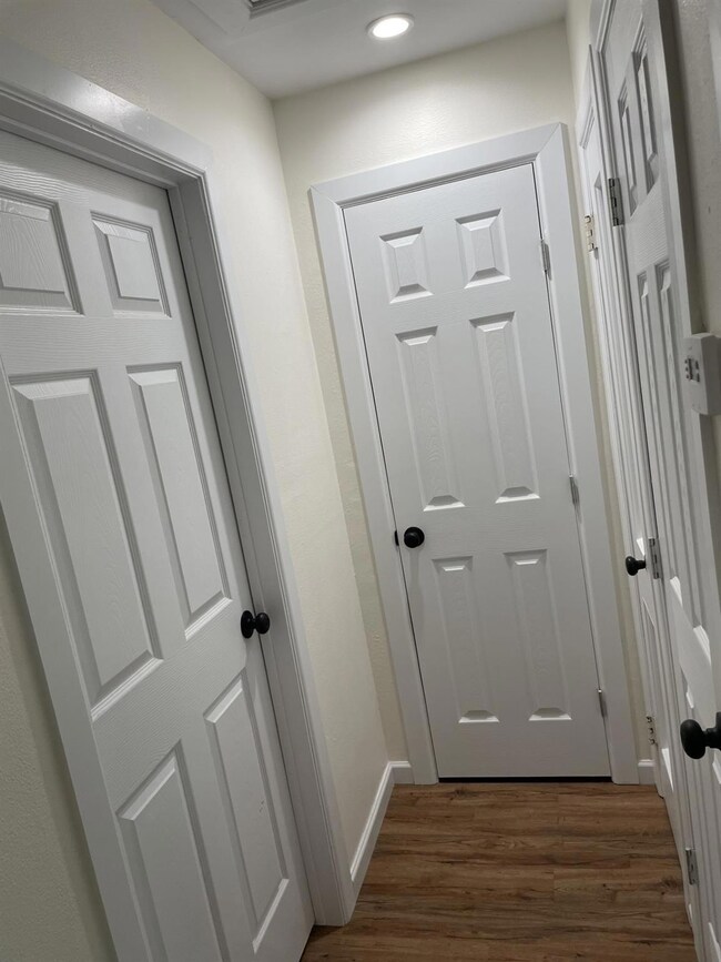 513 W Florence St, Denison, TX 75020 - photo 7