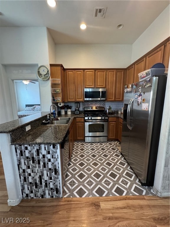 696 Yew Barrow Ct, Henderson, NV 89011 - photo 4