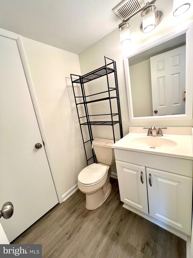 1780 Westwind Way unit 92, McLean, VA 22102 - photo 5