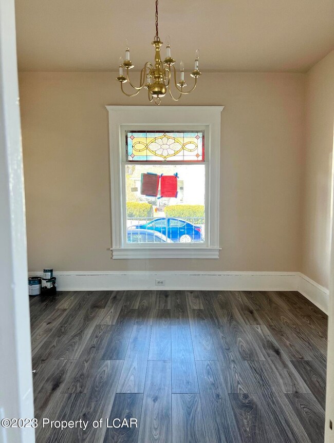 136 Vine St, Pittston, PA 18640 - photo 3