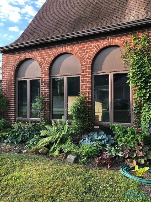 Exterior 4 Season Porch Side