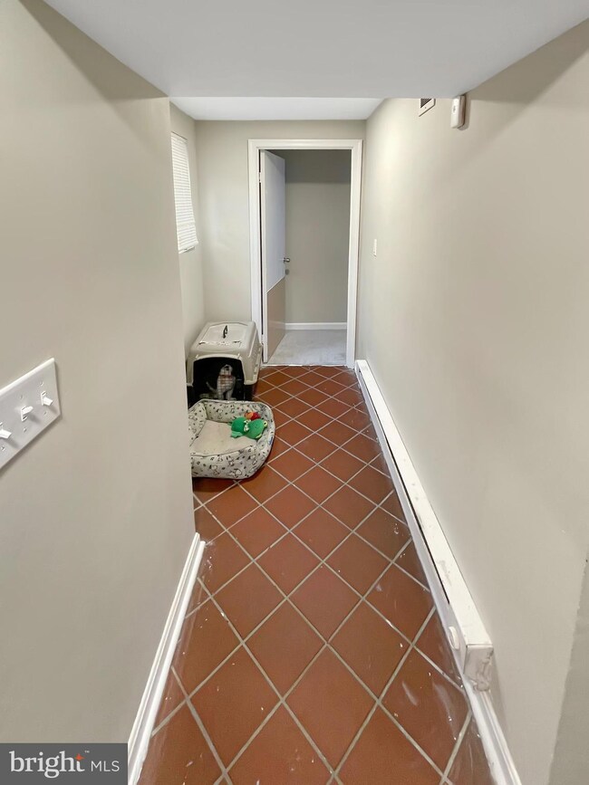 924 Elfin Ave, Capitol Heights, MD 20743 - photo 3