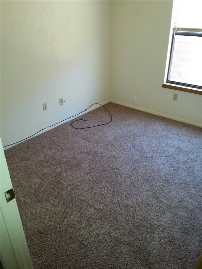 2505 Pecan Dr, Alamogordo, NM 88310 - photo 3