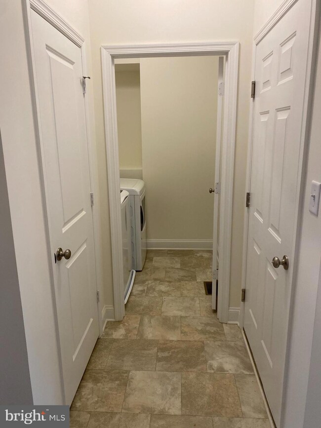 232 Grove View Dr, Hockessin, DE 19707 - photo 7