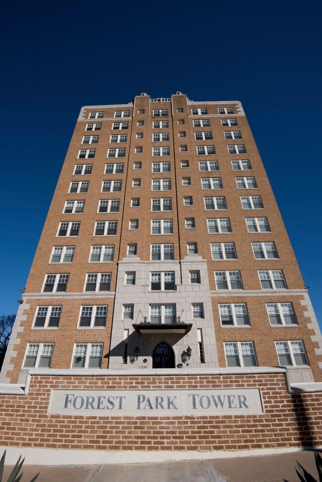 2306 Park Place Ave unit 12B, Fort Worth, TX 76110 - photo 2