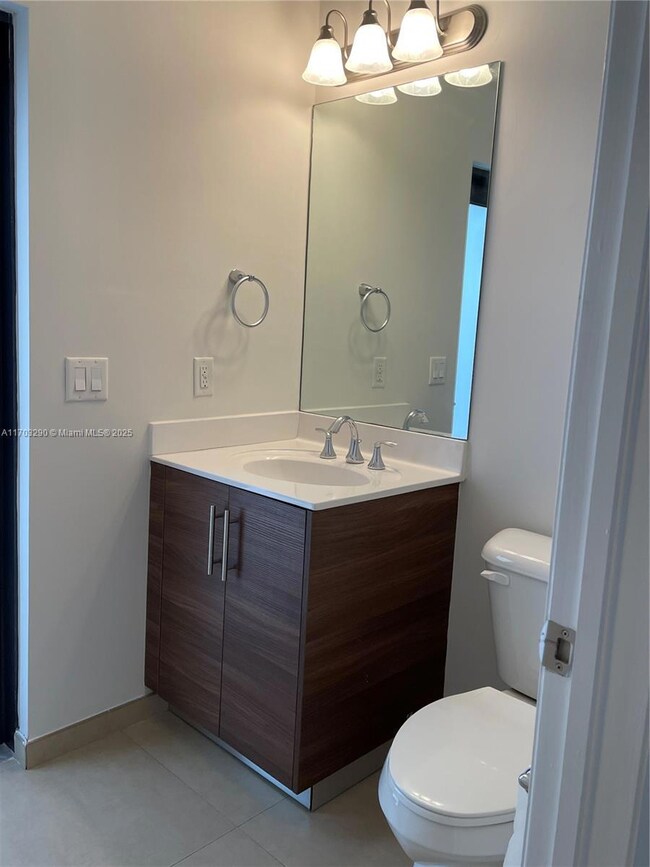 10473 NW 70th Ln, Doral, FL 33178 - photo 6